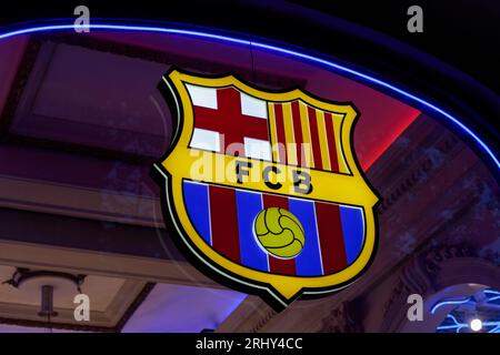 Barcelone, Espagne - 09 août 2023 : logo de la boutique officielle du FC Barcelona, Barcelone, Espagne. Banque D'Images