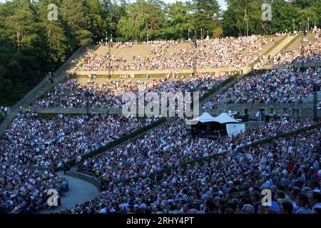Berlin, Allemagne. 19 août 2023. Aperçu de la fin de la tournée estivale avec l'Orchestre du divan Ouest-est au Waldbühne de Berlin. Crédit : Gerald Matzka/dpa/Alamy Live News Banque D'Images