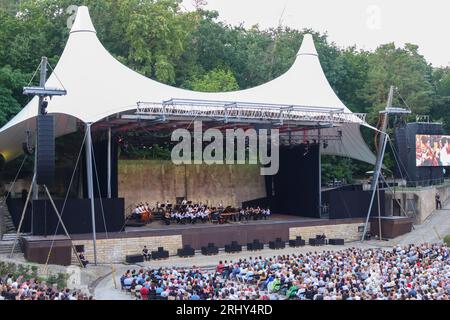 Berlin, Allemagne. 19 août 2023. Aperçu de la fin de la tournée estivale avec l'Orchestre du divan Ouest-est au Waldbühne de Berlin. Crédit : Gerald Matzka/dpa/Alamy Live News Banque D'Images