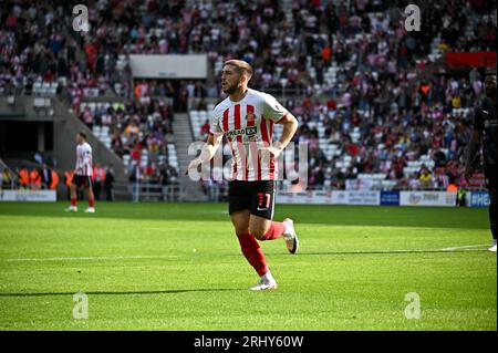 Lynden Gooch, défenseur de l'AFC de Sunderland, en action contre Rotherham United. Banque D'Images