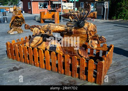 Sculptures en bois à Port of Bandon Boardwalk, côte de l'Oregon, États-Unis Banque D'Images