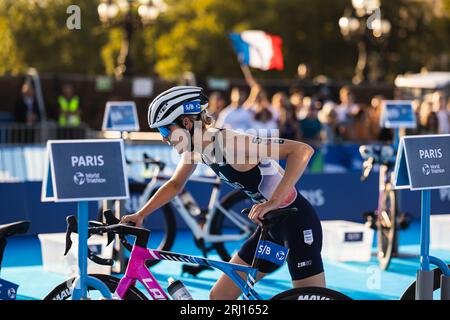 Cassandre Beaugrand (FRA) au Relais Mixte Triathlon lors de l’épreuve test des Jeux Olympiques et Paralympiques de Triathlon 2023, le 17 au 20 août 2023 à Paris, France - photo Germain Hazard / FFTRI / DPPI Banque D'Images