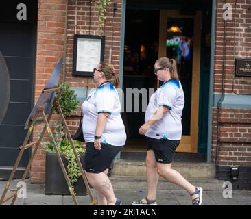 Brentwood Essex 20 août 2023 les fans anglais arrivent dans les pubs de Brentwood Essex pour la coupe du monde féminine de la FIFA crédit : Ian Davidson/Alamy Live News Banque D'Images