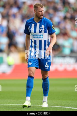 Adam Webster de Brighton et Hove Albion lors du match de Premier League au Molineux, Wolverhampton. Date de la photo : Samedi 19 août 2023. Banque D'Images