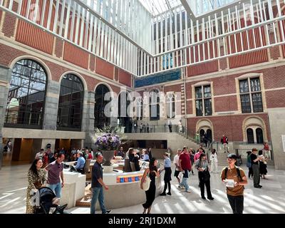 Amsterdam, pays-Bas. 11 août 2023. L'entrée et le hall du Rijksmuseum inAmsterdam. Photo de haute qualité Banque D'Images