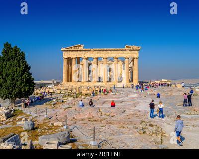 Vues sur les ruines du temple de Parthénon Acropolis, site classé au patrimoine mondial de l'UNESCO, Athènes, Grèce, Europe Banque D'Images
