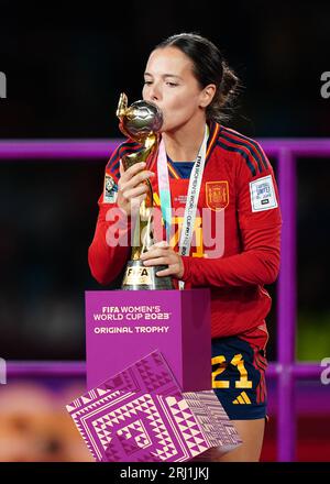 L'espagnole Claudia Zornoza célèbre sa victoire après avoir reçu sa médaille d'or à la suite de la finale de la coupe du monde féminine de la FIFA au Stadium Australia, Sydney. Date de la photo : dimanche 20 août 2023. Banque D'Images