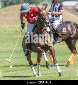 Gstaad, Berne, Suisse. 20 août 2023. Gstaad Suisse, 08/20/2023, Segundo CONDESSE du Team Gstaad Palace (Argentine) #2 lors de hublot Polo Gold Cup Gstaad 2023. Hublot Polo Gold Cup Gstaad 2023 a eu lieu à l'aéroport de Gstaad de la célèbre station de ski, qui accueille chaque année le tournoi de tennis ATP (crédit image : © Eric Dubost/ZUMA Press Wire) À USAGE ÉDITORIAL UNIQUEMENT! Non destiné à UN USAGE commercial ! Crédit : ZUMA Press, Inc./Alamy Live News Banque D'Images