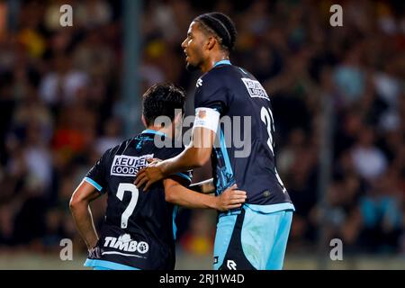 DEVENTER, PAYS-BAS - AOÛT 19 : Daryl van MIEGHEM (FC Volendam) marque les 3-1 lors du match d'Eredivisie entre Go Ahead Eagles et FC Volendam à de Banque D'Images