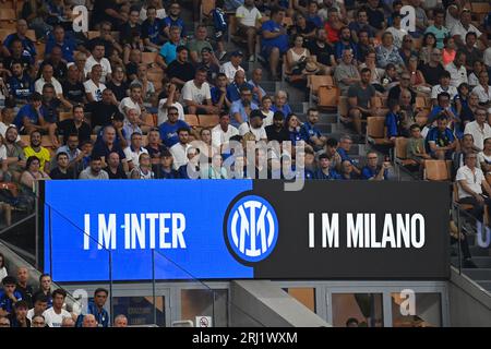 Milan, Italie. 19 août 2023. Je suis Inter Je suis Milano pendant Inter - FC Internazionale vs AC Monza, match de football italien Serie A à Milan, Italie, août 19 2023 crédit : Agence de photo indépendante/Alamy Live News Banque D'Images