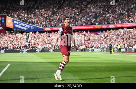 Londres, Royaume-Uni. 20 août 2023. Nayef Aguerd de West Ham célèbre après avoir marqué le 1e but de son équipe. Match de Premier League, West Ham Utd v Chelsea au London Stadium, Queen Elizabeth Olympic Park à Londres le dimanche 20 août 2023. Cette image ne peut être utilisée qu'à des fins éditoriales. Usage éditorial seulement photo de Sandra Mailer/Andrew Orchard photographie sportive/Alamy Live News crédit : Andrew Orchard photographie sportive/Alamy Live News Banque D'Images