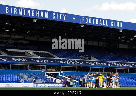 Birmingham, Royaume-Uni. 20 août 2023. Birmingham, Angleterre, 20 août 2023 : caucus de l'équipe à la fin du match amical de pré-saison entre Birmingham City et Liverpool à St Andrews à Birmingham, Angleterre (Natalie Mincher/SPP) crédit : SPP Sport Press photo. /Alamy Live News Banque D'Images