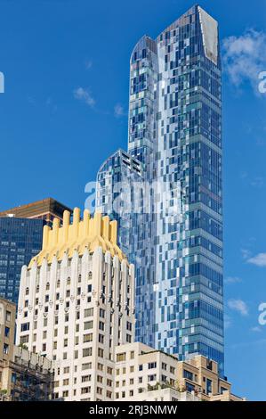 One57, le premier gratte-ciel supertall de Billionaire’s Row, contient l’hôtel Park Hyatt New York et des résidences en copropriété au 157 West 57th Street. Banque D'Images