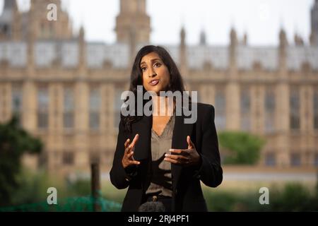 Londres, Royaume-Uni. Août 21 2023. Claire Coutinho, ministre de l'enfance, de la famille et du bien-être, est vue à Westminster lors d'interviews matinales avec les médias.crédit : Tayfun Salci / Alamy Live News Banque D'Images