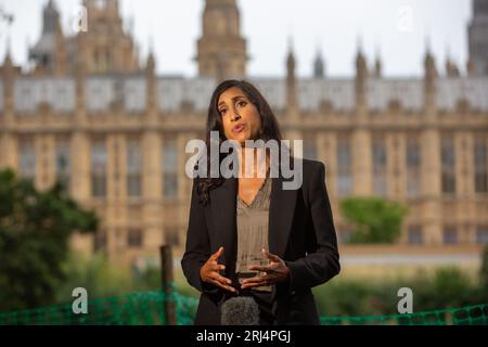 Londres, Royaume-Uni. Août 21 2023. Claire Coutinho, ministre de l'enfance, de la famille et du bien-être, est vue à Westminster lors d'interviews matinales avec les médias.crédit : Tayfun Salci / Alamy Live News Banque D'Images