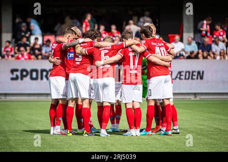 Silkeborg, Danemark. 20 août 2023. Les joueurs de Silkeborg IF s'unissent dans un caucus lors du match 3F Superliga entre Silkeborg IF et le FC Nordsjaelland au JYSK Park à Silkeborg. (Crédit photo : Gonzales photo/Alamy Live News Banque D'Images