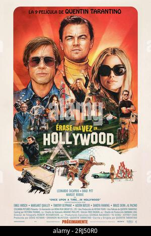 LEONARDO DICAPRIO, BRAD PITT ET MARGOT ROBBIE DANS ONCE UPON A TIME... IN HOLLYWOOD (2019), réalisé par QUENTIN TARANTINO. Crédit : Sony Pictures Entertainment/Heyday films/Visiona Romantica / Album Banque D'Images