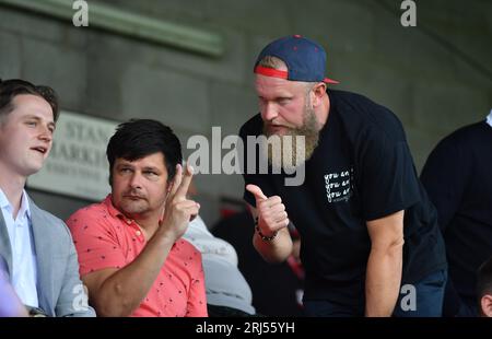 Crawley Town co-propriétaire et co-président Preston Johnson lors du match Sky Bet EFL League Two entre Crawley Town et Gillingham au Broadfield Stadium , Crawley , Royaume-Uni - 19 août 2023 photo Simon Dack / Téléphoto Images à usage éditorial uniquement. Pas de merchandising. Pour les images de football des restrictions FA et Premier League s'appliquent inc. Aucune utilisation Internet/mobile sans licence FAPL - pour plus de détails contacter football Dataco Banque D'Images