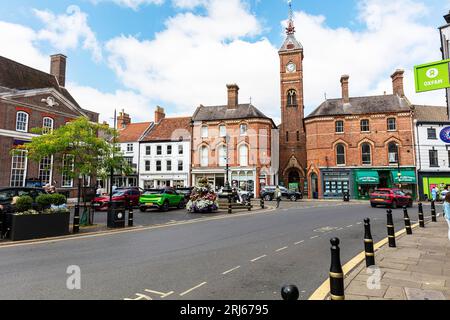 Louth Cornmarket, Louth, Lincolnshire, Royaume-Uni, Angleterre, Louth shops, Louth UK, Louth England, Louth shopping, Louth Town, centre-ville, magasins, shopping, Banque D'Images