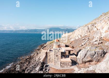 Un plan aérien de maisons sur la colline dans la vieille ville de Monemvasia, Grèce Banque D'Images