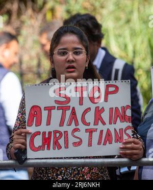 Londres, Angleterre, Royaume-Uni. 21 août 2023. les chrétiens pakistanais protestent contre les incendies d'églises et les attaques contre les chrétiens dans leur pays devant le Haut-commissariat du Pakistan à Londres. (Image de crédit : © Tayfun Salci/ZUMA Press Wire) USAGE ÉDITORIAL SEULEMENT! Non destiné à UN USAGE commercial ! Banque D'Images