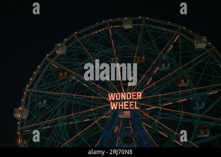 DENOS Wonder Wheel à Coney Island, Brooklyn, New York Banque D'Images