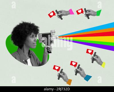Jeune femme influente filmant sur une caméra. Collage sur les commentaires positifs sur les médias sociaux. Banque D'Images