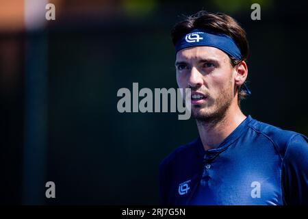 20 août 2023 : Marc-Andrea Huesler lors d'un match contre Alexander Shevchenko lors du premier tour de Winston-Salem Open 2023 au Wake Forest tennis Complex à Wnston-Salem, NC. (Scott Kinser) Banque D'Images