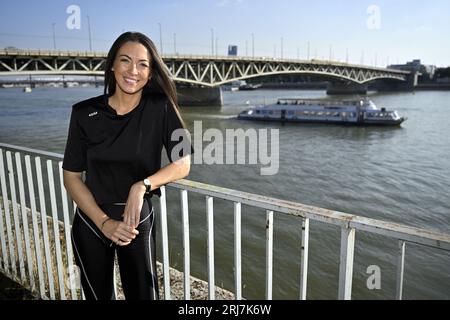 Budapest, Hongrie. 21 août 2023. Céline Vrancx, petite amie de l'athlète belge Dylan Borlee, pose pour le photographe à Budapest, Hongrie, le lundi 21 août 2023. Les mondiaux se déroulent du 19 au 27 août 2023. BELGA PHOTO ERIC LALMAND crédit : Belga News Agency/Alamy Live News Banque D'Images