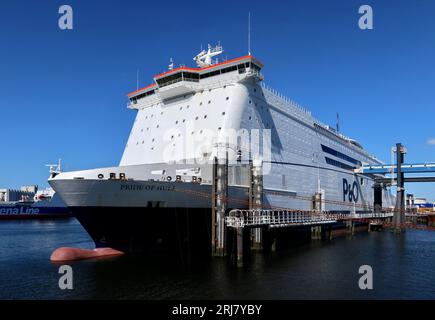 Le ferry Pride of Hull P&O a accosté à Europoort, Rotterdam. Banque D'Images