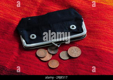 mesdames shabby sac à main et argent, sterling Banque D'Images