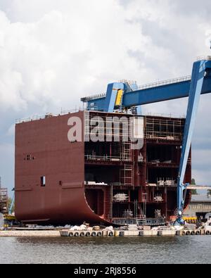 Chantier de construction navale dans le chantier naval de Gdansk près de Martwa Wisla River, Gdansk, Pologne, Europe, UE Banque D'Images