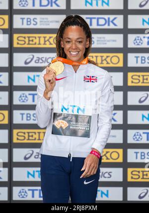 Budapest, Hongrie. 21 août 2023. Katarina Johnson-Thompson de la cérémonie de remise des médailles GB & ni jour 3 des Championnats du monde d'athlétisme Budapest le 21 août 2023. Photo de Gary Mitchell/Alamy Live News crédit : Gary Mitchell, GMP Media/Alamy Live News Banque D'Images