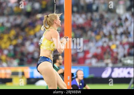 Budapest, Hongrie. 21 août 2023. Michaela Meijer (Suède) lors de la qualification du saut à la perche lors des championnats du monde d'athlétisme 2023 au Centre national d'athlétisme, à Budapest, Hongrie. (Sven Beyrich/SPP) crédit : SPP Sport Press photo. /Alamy Live News crédit : SPP Sport Press photo. /Alamy Live News Banque D'Images