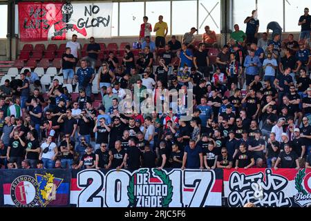 Rotterdam, pays-Bas. 20 août 2023. Rotterdam - Feyenoord supporters lors du match d'Eredivisie entre Sparta Rotterdam et Feyenoord à Het Kasteel le 20 août 2023 à Rotterdam, aux pays-Bas. Crédit : photos boîte à boîte/Alamy Live News Banque D'Images