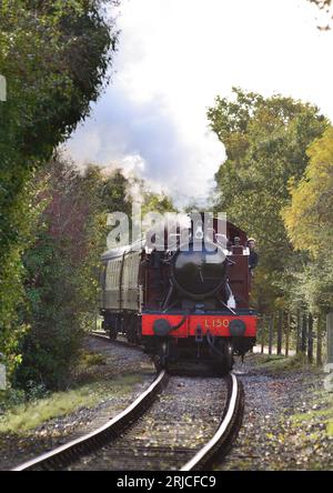 Moteur-citerne GWR classe 4575 2-6-2 n° 5521, vu ici comme London transport n° L150, sur l'Avon Valley Railway, South Gloucestershire. Banque D'Images