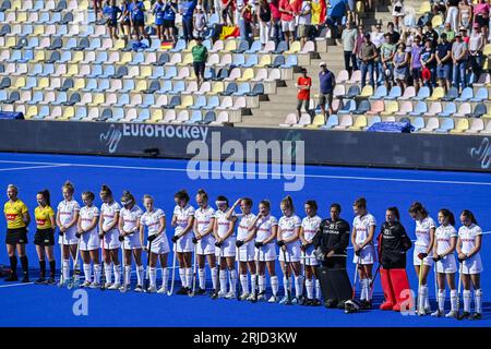 Monchengladbach, Allemagne. 22 août 2023. Les joueuses belges photographiées au début d'un match de hockey entre l'équipe nationale belge de hockey féminin Red Panthers et l'Espagne, mardi 22 août 2023 à Monchengladbach, en Allemagne, match 3/3 dans la poule des championnats d'Europe de hockey féminin. Les championnats EuroHockey 2023 ont lieu du 18 au 27 août 2023. BELGA PHOTO DIRK WAEM crédit : Belga News Agency/Alamy Live News Banque D'Images