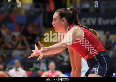 Turin, Italie. 21 août 2023. Lucija Mlinar, de Croatie, en action lors de la finale féminine CEV EuroVolley 2023 entre la Croatie et la Suisse au Gianni Asti Sports Hall. Score final ; Croatie 1:3 Suisse. (Photo Davide Di Lalla/SOPA Images/Sipa USA) crédit : SIPA USA/Alamy Live News Banque D'Images