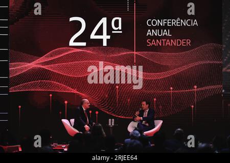 Sao Paulo, Brésil. 22 août 2023. SP - SAO PAULO - 08/22/2023 - SAO PAULO, 24e CONFÉRENCE ANNUELLE DE SANTANDER - le vice-président de la république et président par intérim Geraldo Alckmin et le PDG de Santander Brésil Mario Leao participent à la 24e Conférence annuelle de Santander, au Grand Hyatt Hotel, zone sud de la ville de Sao Paulo, ce mardi (22) photo : Ettore Chiereguini/AGIF crédit : AGIF/Alamy Live News Banque D'Images