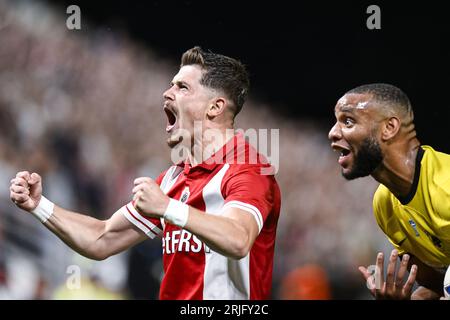 Anvers, Belgique. 22 août 2023. L'Arbnor Muja d'Anvers célèbre lors d'un match entre l'équipe belge de football Royal Antwerp FC et l'équipe grecque de football AEK Athènes, la première étape des play-offs pour la compétition UEFA Champions League, le mardi 22 août 2023 à Anvers. BELGA PHOTO TOM GOYVAERTS crédit : Belga News Agency/Alamy Live News Banque D'Images