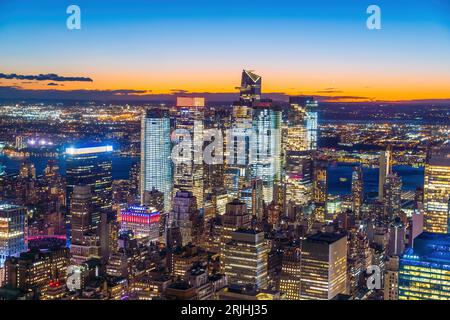 Horizon de Manhattan, paysage urbain de New York aux États-Unis d'Amérique Banque D'Images