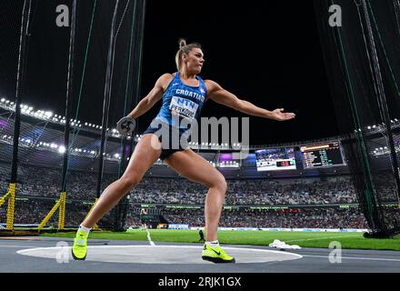 Budapest, Hongrie. 22 août 2023. Athlétisme : Championnat du monde, Discus Throw, femmes, finale, au National Athletics Center. Sandra Perkovic (Croatie) en action. Crédit : Sven Hoppe/dpa/Alamy Live News Banque D'Images