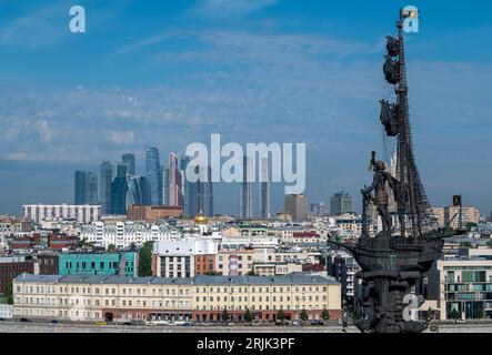 July 12, 2022, Moscow, Russia. View of the monument to Peter the Great by Zurab Tsereteli in the center of the Russian capital on a summer day Stock Photo