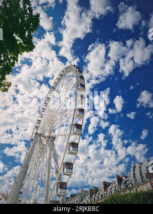 Grande roue de Paris grande roue de Paris dans le parc d'attractions, France Banque D'Images