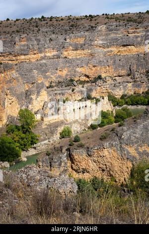 Le couvent de Nuestra Senora de los Angeles de la Hoz del Rio Duraton (Monastère de notre-Dame des Anges du Hoz) à Hoces del Rio Duraton Natur Banque D'Images