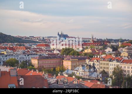 Vue d'automne du centre de Prague depuis Vysehrad, République tchèque Banque D'Images