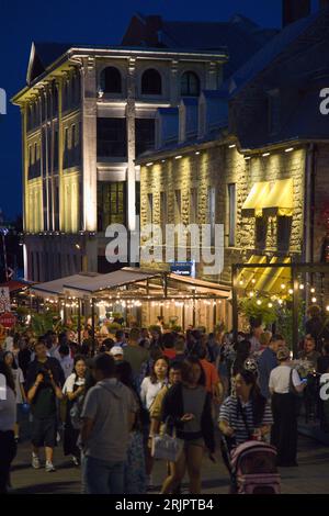 Canada, Québec, Montréal, place Jacques Cartier, gens, vie nocturne, Banque D'Images