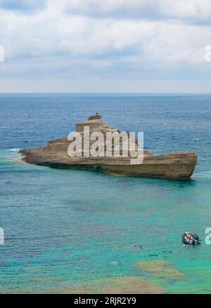 Bonifacio (Corse, France) - la Corse est une grande île française en Méditerranée, à côté de l'Italie. Ici ville de Bonifacio avec plages Fazzio, Saint Antoine Banque D'Images