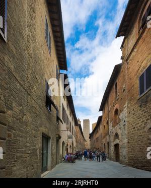 San Gimignano - 18 septembre : via San Giovanni le 18 septembre 2016 à San Gimignano. Sur la via San Giovanni de San Gimignano Banque D'Images