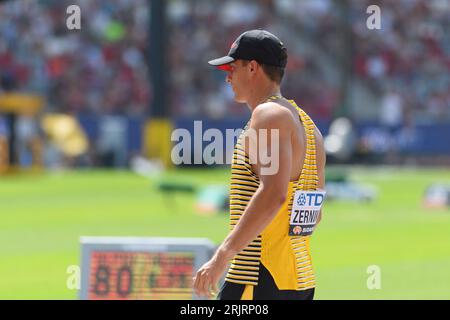 Budapest, Hongrie. 23 août 2023. Budapest, Hongrie. 23 août 2023. Oleg Zernike (Allemagne) participe à la qualification du saut à la perche lors des championnats du monde d'athlétisme 2023 au Centre national d'athlétisme, à Budapest, Hongrie. (Sven Beyrich/SPP) crédit : SPP Sport Press photo. /Alamy Live News crédit : SPP Sport Press photo. /Alamy Live News Banque D'Images